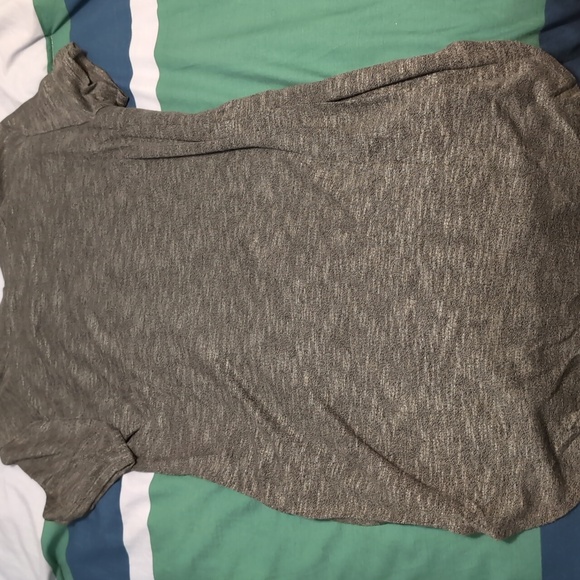 Mudd, S dark green high/low cut shirt - Picture 2 of 4